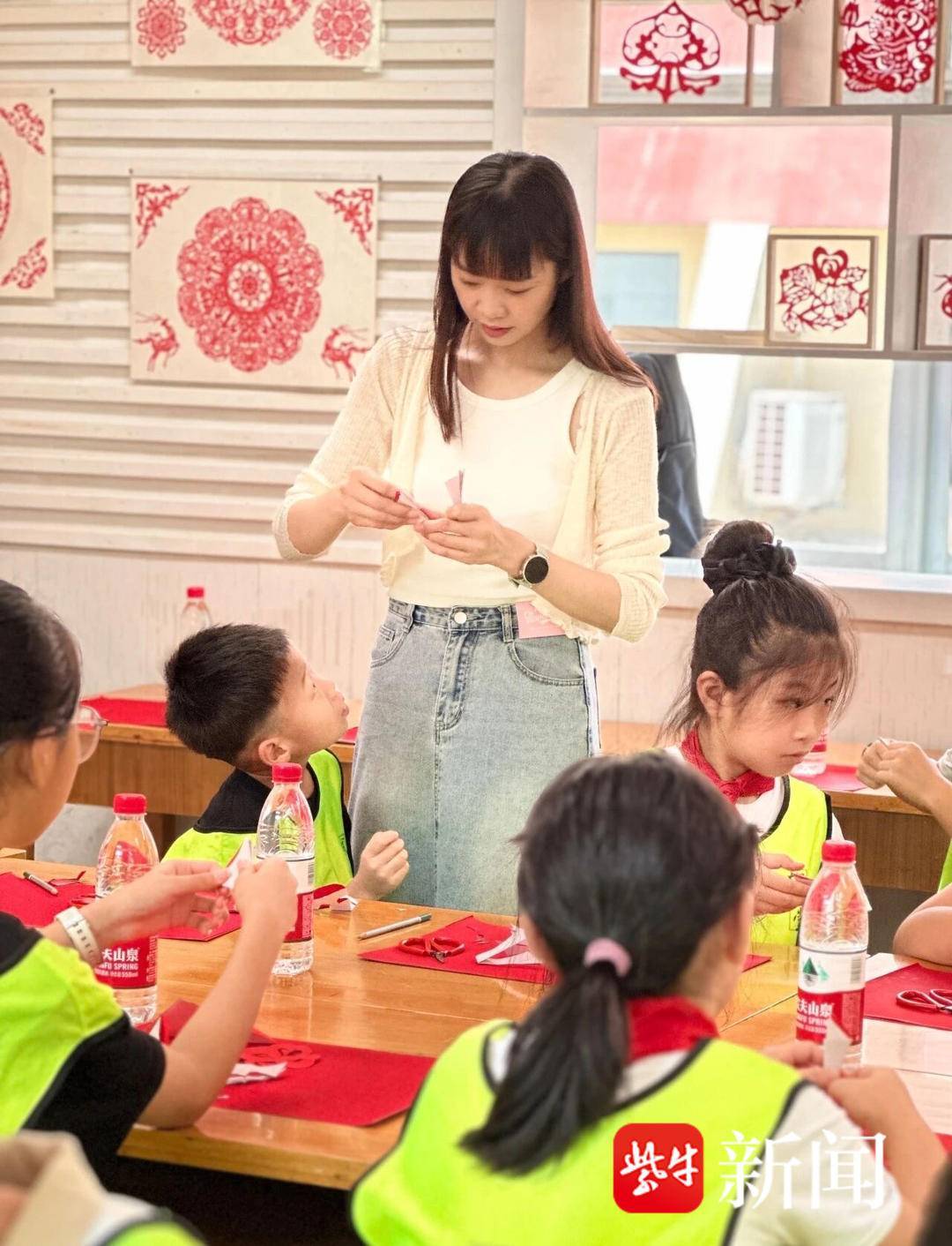 今天，来自南京湖南路女子民兵连的她们在天安门广场接受检阅