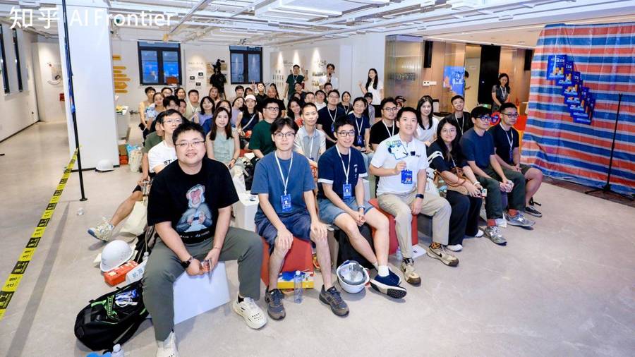 知乎AI脱口秀在沪举行，将启动“AI先行者计划”