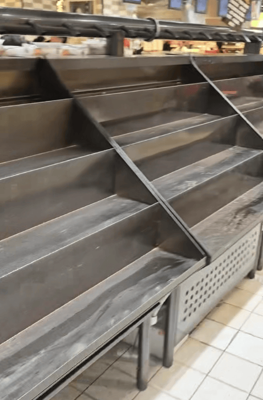 台风“桦加沙”即将登陆,广东一超市只剩辣椒:广东人最后的倔强,路过的看都不看一眼