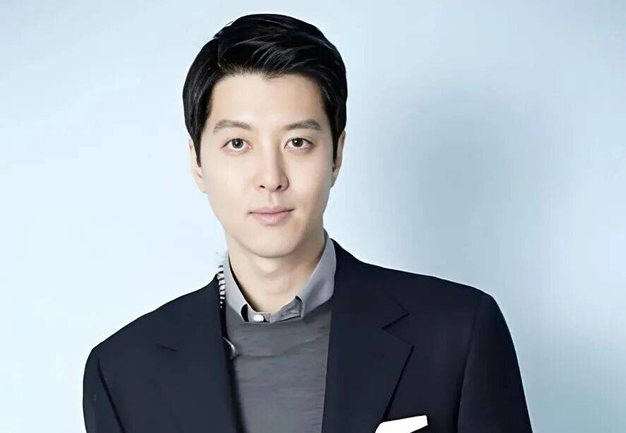 知名男演员自曝患罕见病,“连呼吸都痛”