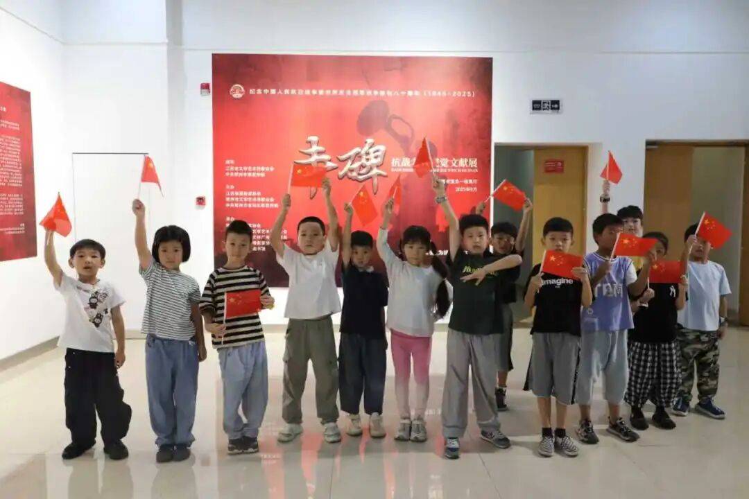 金坛图书馆国庆中秋活动精彩回顾 | 举国同欢庆，月满聚中秋