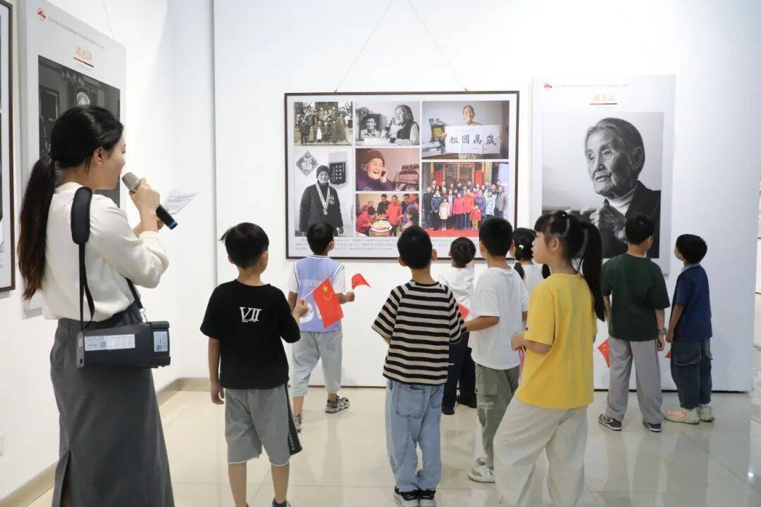 金坛图书馆国庆中秋活动精彩回顾 | 举国同欢庆，月满聚中秋