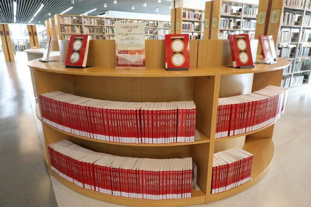 金坛图书馆国庆中秋活动精彩回顾 | 举国同欢庆，月满聚中秋