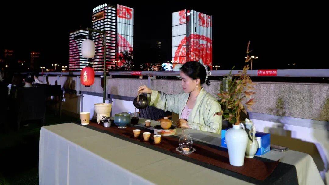 金坛图书馆国庆中秋活动精彩回顾 | 举国同欢庆，月满聚中秋