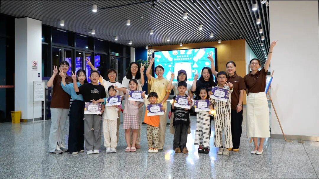 金坛图书馆国庆中秋活动精彩回顾 | 举国同欢庆，月满聚中秋