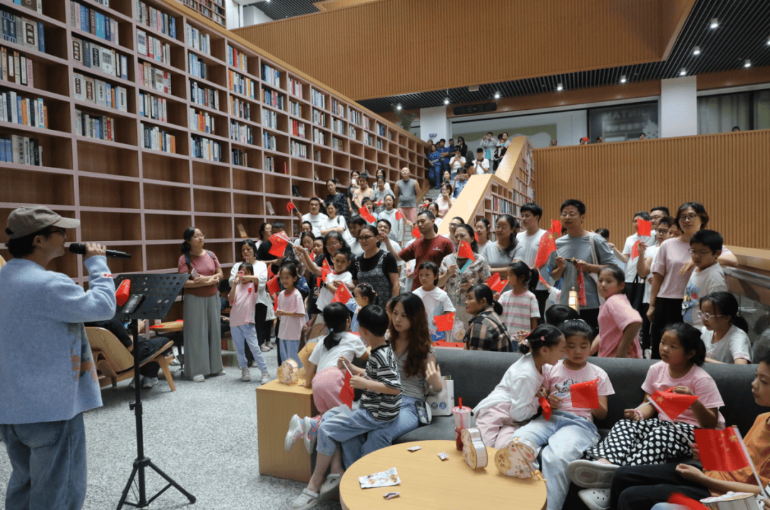 金坛图书馆国庆中秋活动精彩回顾 | 举国同欢庆，月满聚中秋