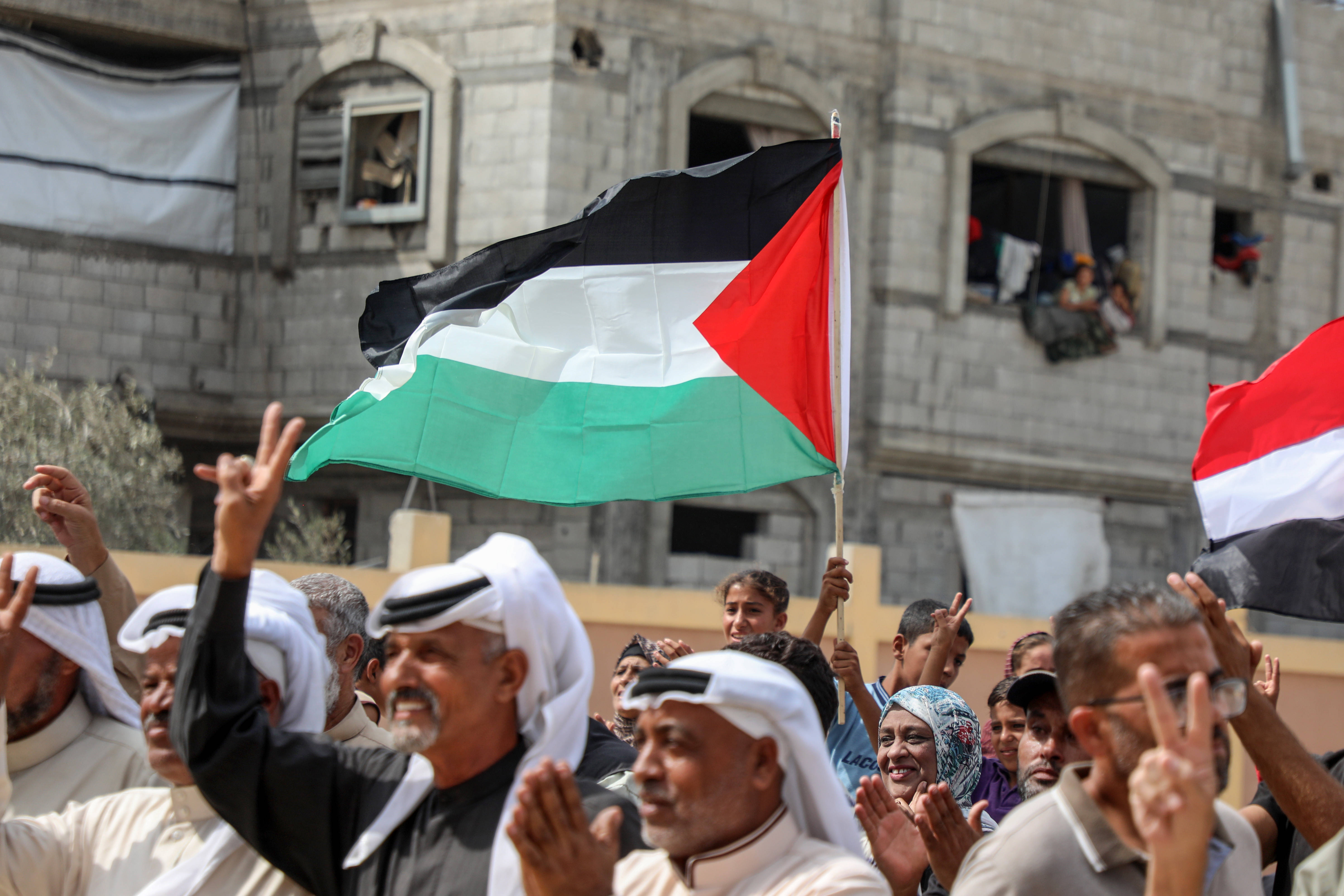 巴勒斯坦民众庆祝加沙停火协议