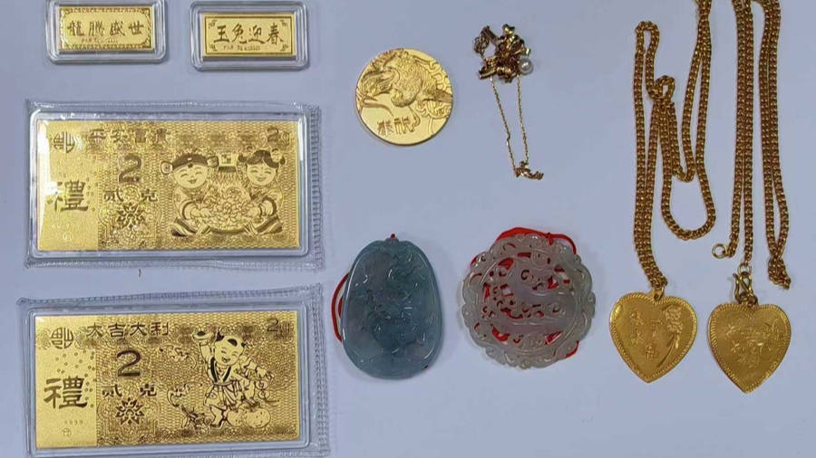 急!女儿帮母亲大扫除扔掉50万元黄金首饰,民警4小时找回