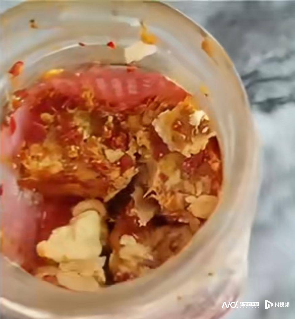 事发佛山!有市民网购的豆腐乳内有蛆虫蠕动