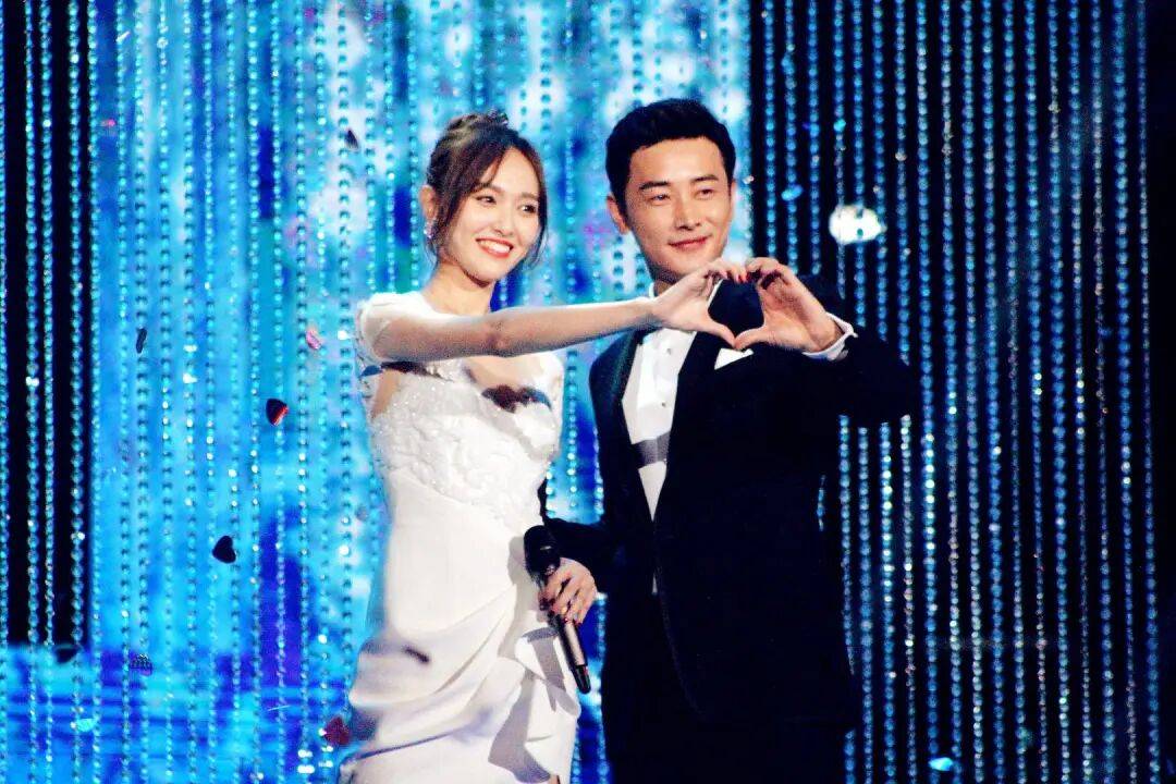 曝内娱著名恩爱夫妻已离婚,演员“唐嫣 罗晋”冲上热搜,天眼查显示两人无商业关联