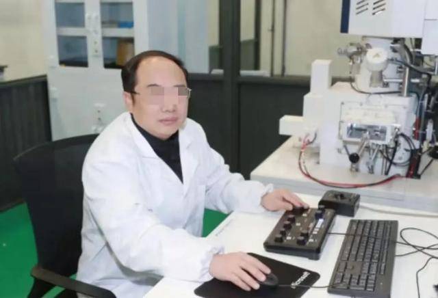 200多万买别墅,大骗子郭某:叫我教授!