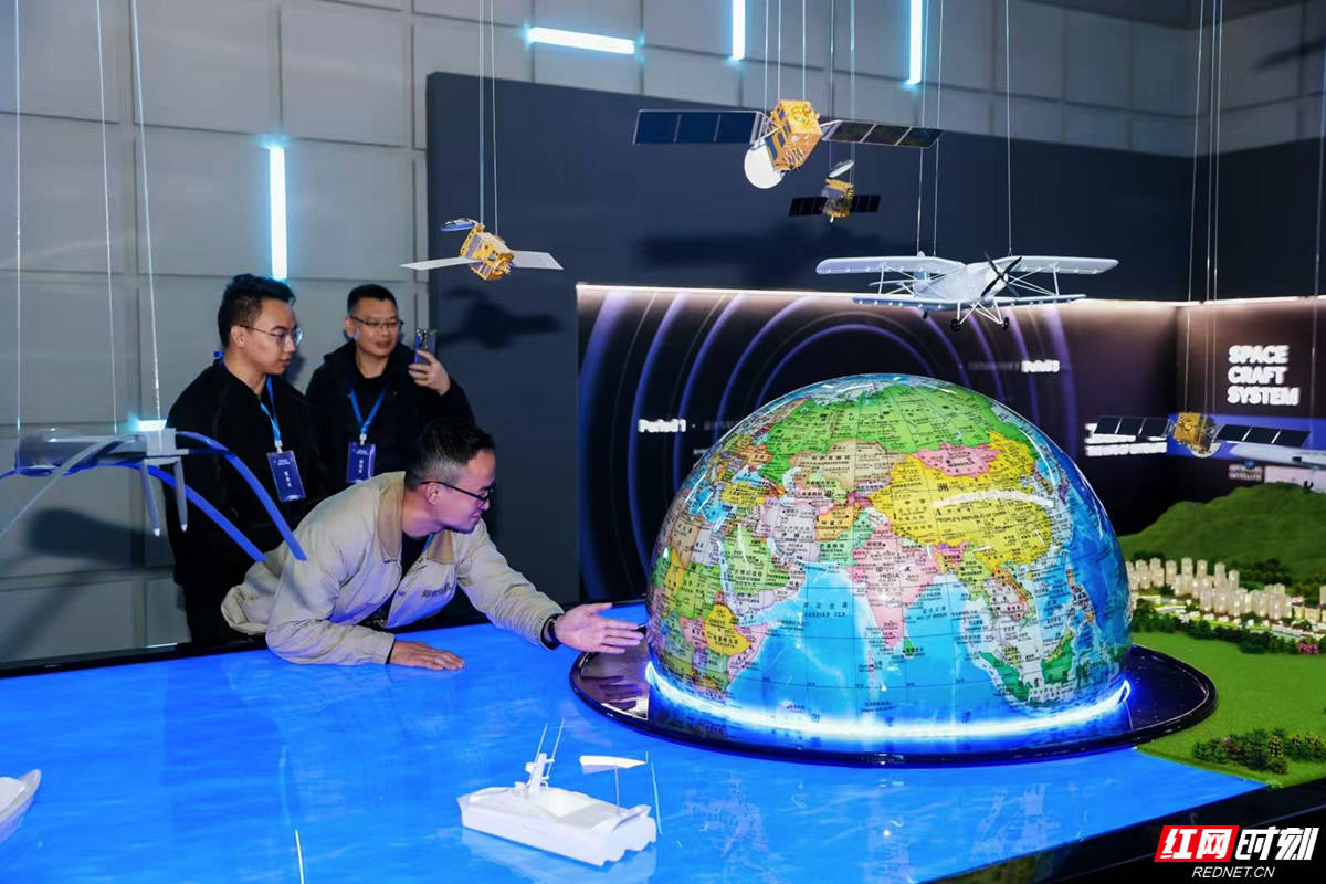 “链”上湖南 “湘”创未来 | 走进赛德雷特,看小卫星如何撬动万亿市场