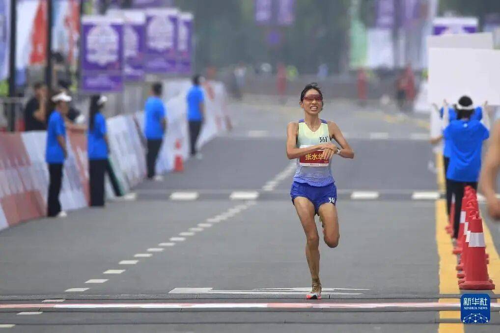 “最快女护士”张水华:今日在医院上班,未参加“家门口的”福州马拉松;护士长回应